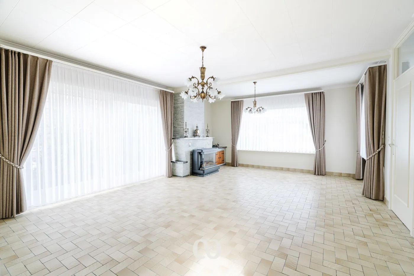 Stevige laagbouwwoning met ruime tuin vlakbij centrum Oudenaarde - foto 4