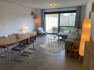 KWALITATIEF, ENERGIEZUINIG EN RECENT GELIJKVLOERS-APPARTEMENT MET 2 SLAAPKAMERS, RUIM TERRAS, TUINTJE EN GARAGEligging in kleinschalige residentie...