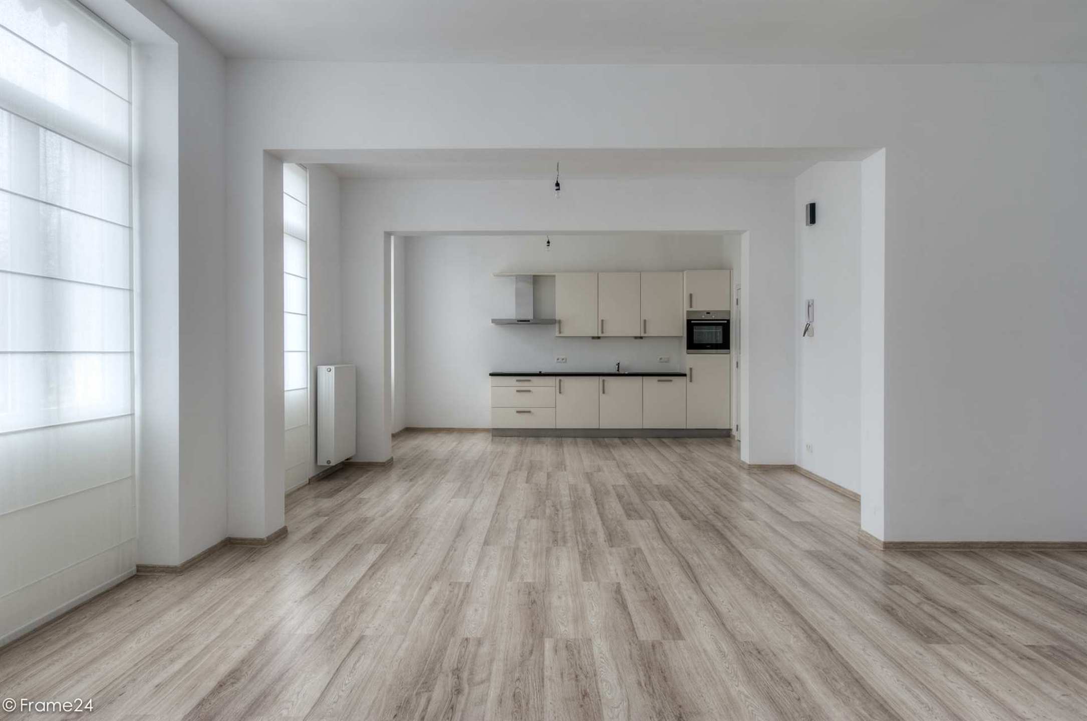 Ruim appartement in een gerenoveerd herenhuis! - foto 5