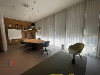 This beautifully appointed, furnished 30 m² office space can accommodate up to 9 people and is ideal for businesses looking for a fully...