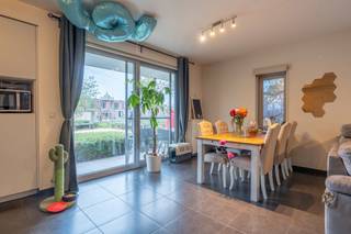 Gelijkvloers appartement met 2 slaapkamers en autostaanplaats te Turnhout.EPC: 159 kWh/m² | Beschikbaarheid: 01/02/2026 | Geen gemeenschappelijke...