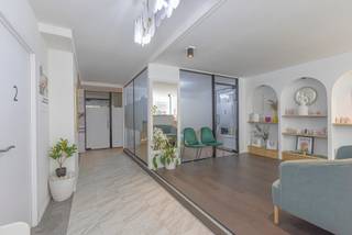 Discover this attractive and strategically located office space in the vibrant heart of Saint-Gilles, just a stone’s throw from Avenue Louise,...