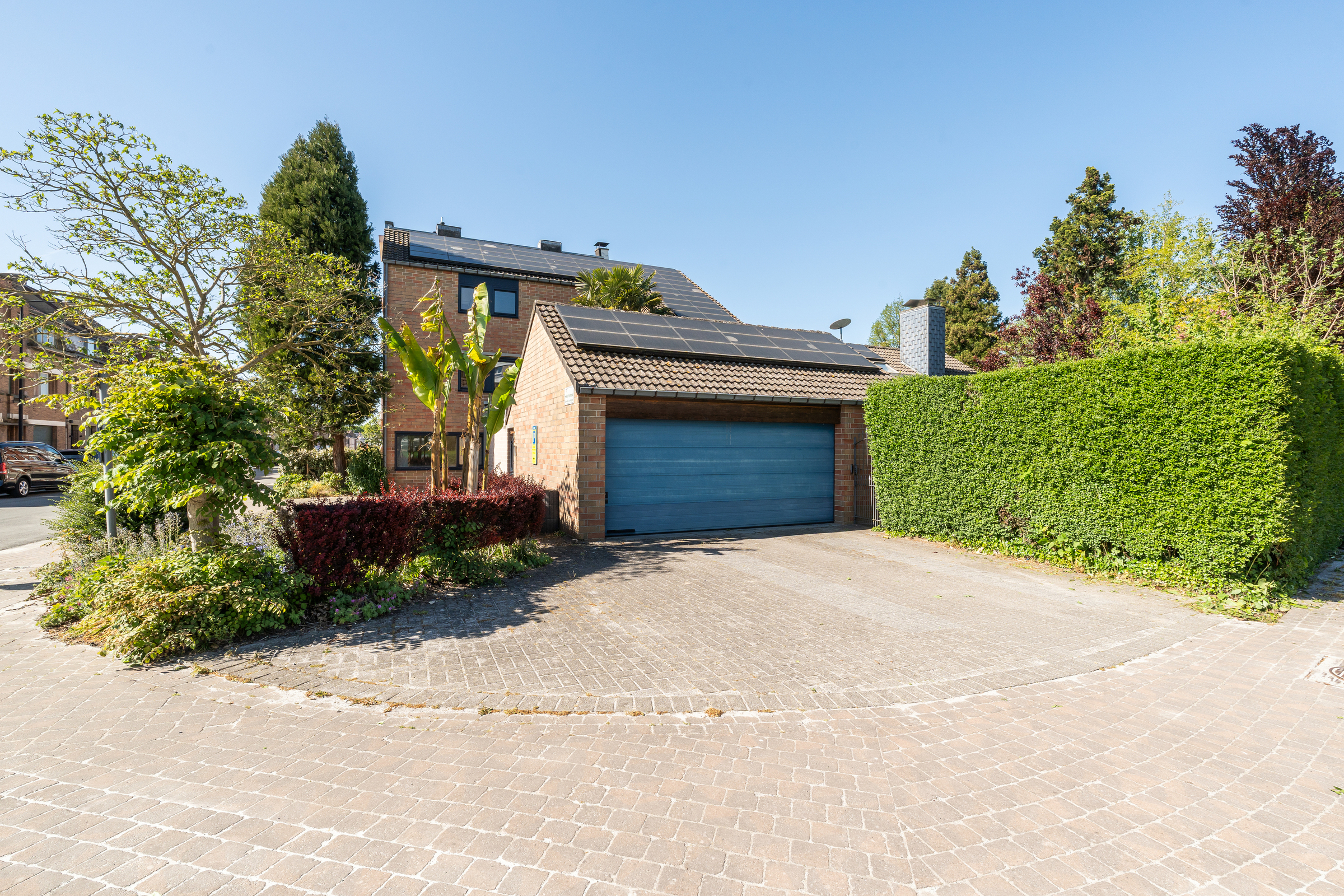 Ruime halfopen woning met tuin en praktijkruimte in Ronse - foto 3