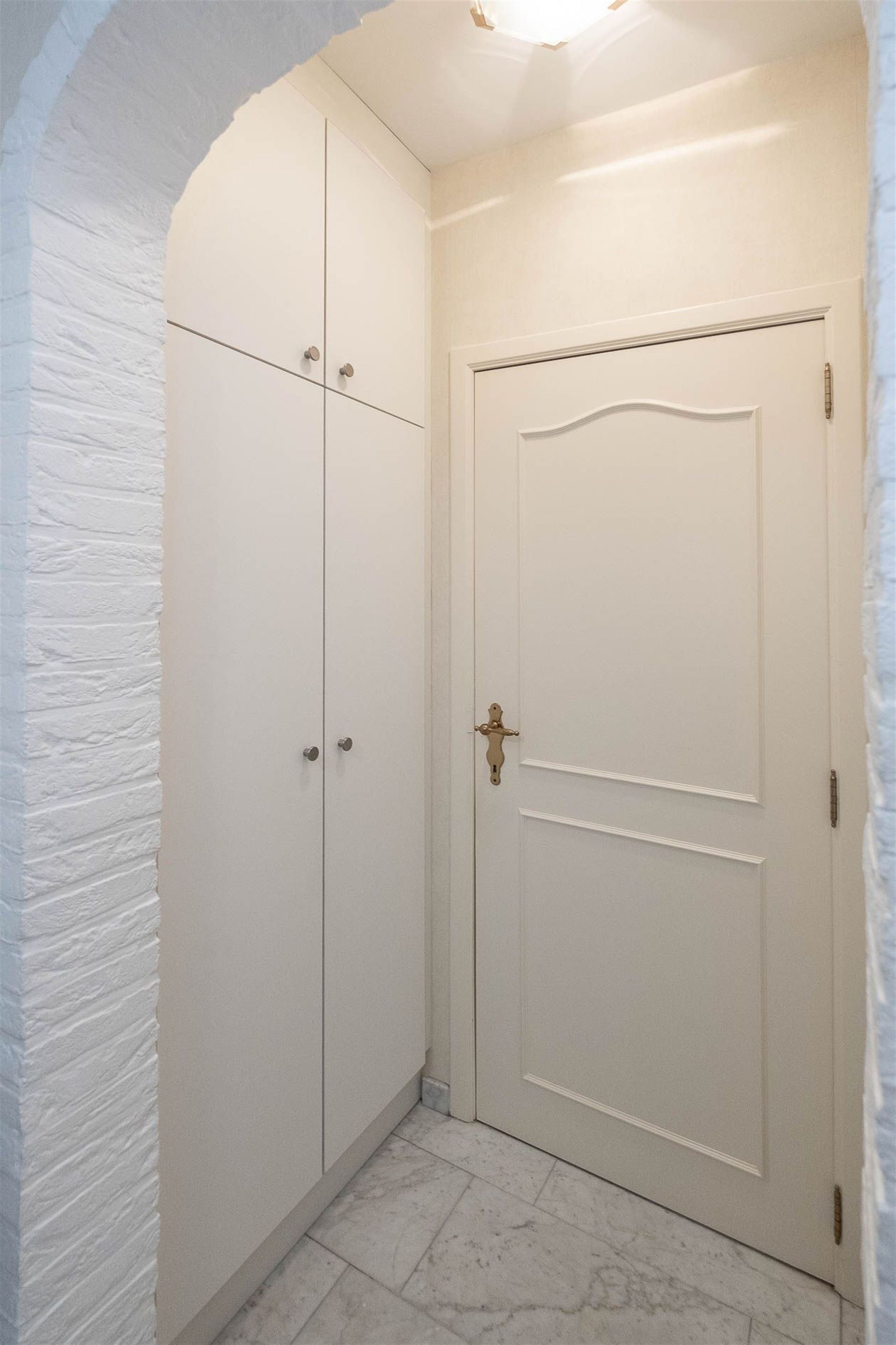 Instapklaar appartement met 2 slaapkamers, 2 terassen, garagebox beschikbaar - foto 4