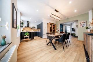 Immeuble studio + duplex à Florennes