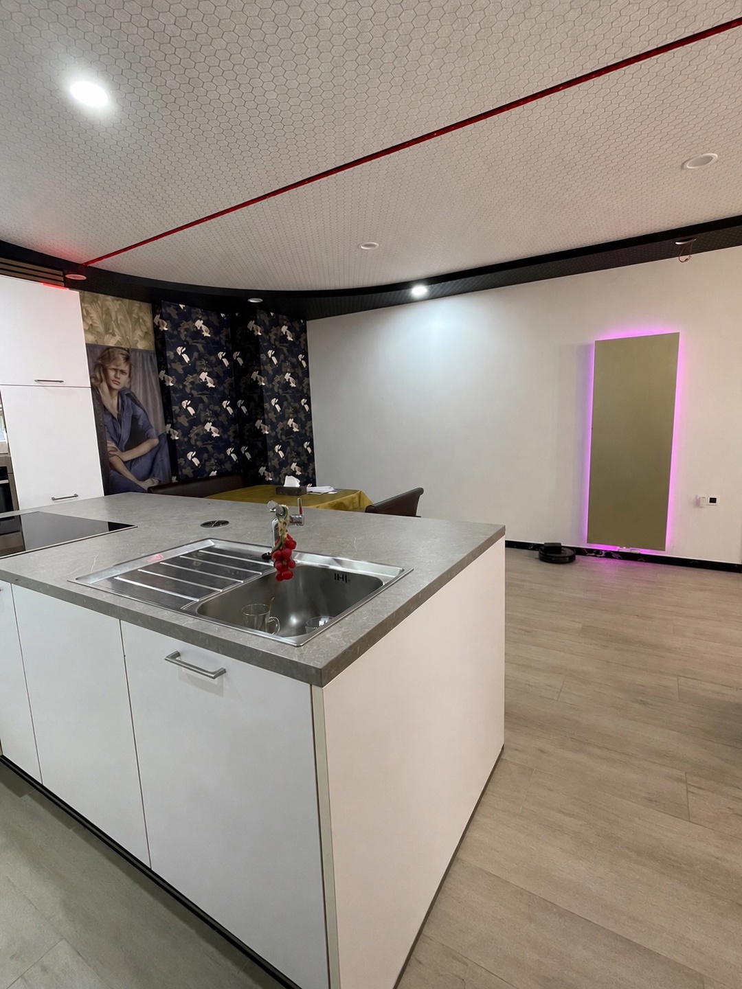 Handelspand met appartement te huur op toplocatie in Lanaken - foto 5