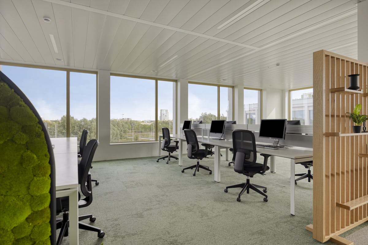 Newly built offices (from approx. 600 m²) for sale in Ghent - photo 1