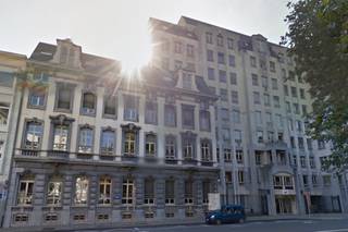 Kantoren te huur ideaal gelegen in het centrum van Brussel tussen de Kruidtuin en het Madouplein. Gemakkelijk bereikbaar met het openbaar...