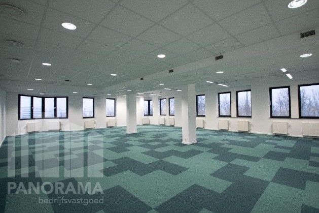 500 m² flexibele kantoorruimte met magazijn in Paepsem Business Park te Anderlecht - photo 5
