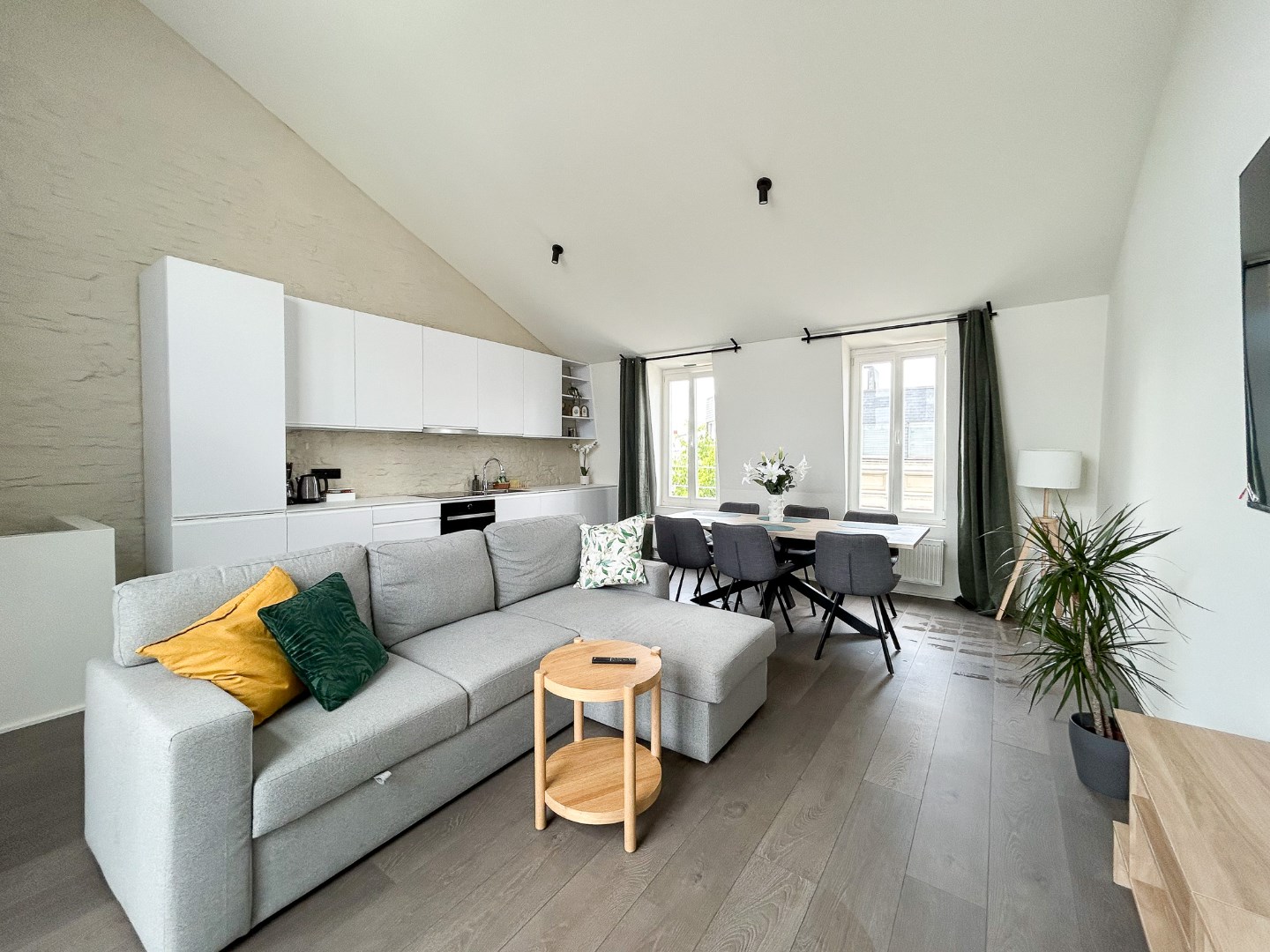 Karaktervolle Duplex op de Nationalestraat - foto 1