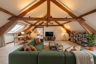 Wonen in een oase van rust, in het stadscentrum van Kortrijk? Dan is dit appartement absoluut de moeite waard om te bezichtigen. Dit appartement...