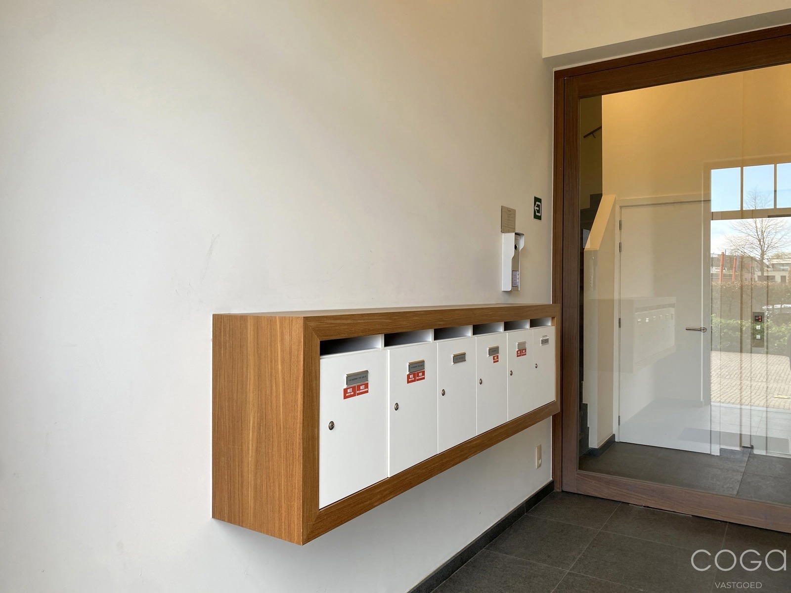 Duplex-app. met ruim zonneterras in het centrum van Brecht! - foto 2