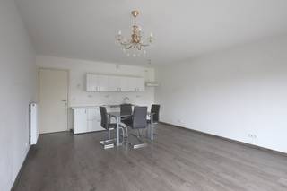 In a recent building, very well located, apartment on the 2nd floor consisting of an entrance hall, separate toilet, living room with...