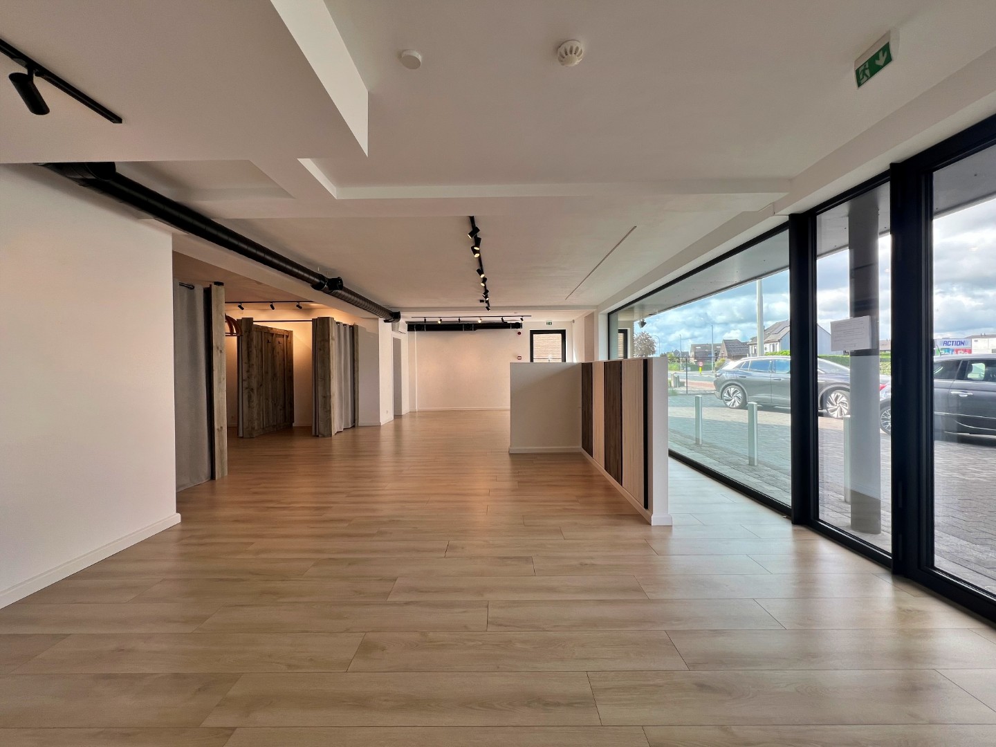 Commercial à louer à Lievegem - photo 5