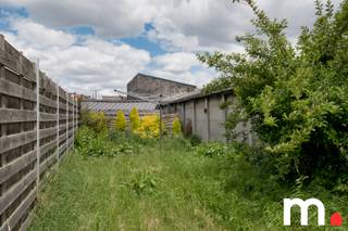 Bent u op zoek naar een ruime woning in Wervik? Dan is deze woning wellicht wat u zoekt! Deze woning biedt tal van mogelijkheden. Ideaal gelegen...