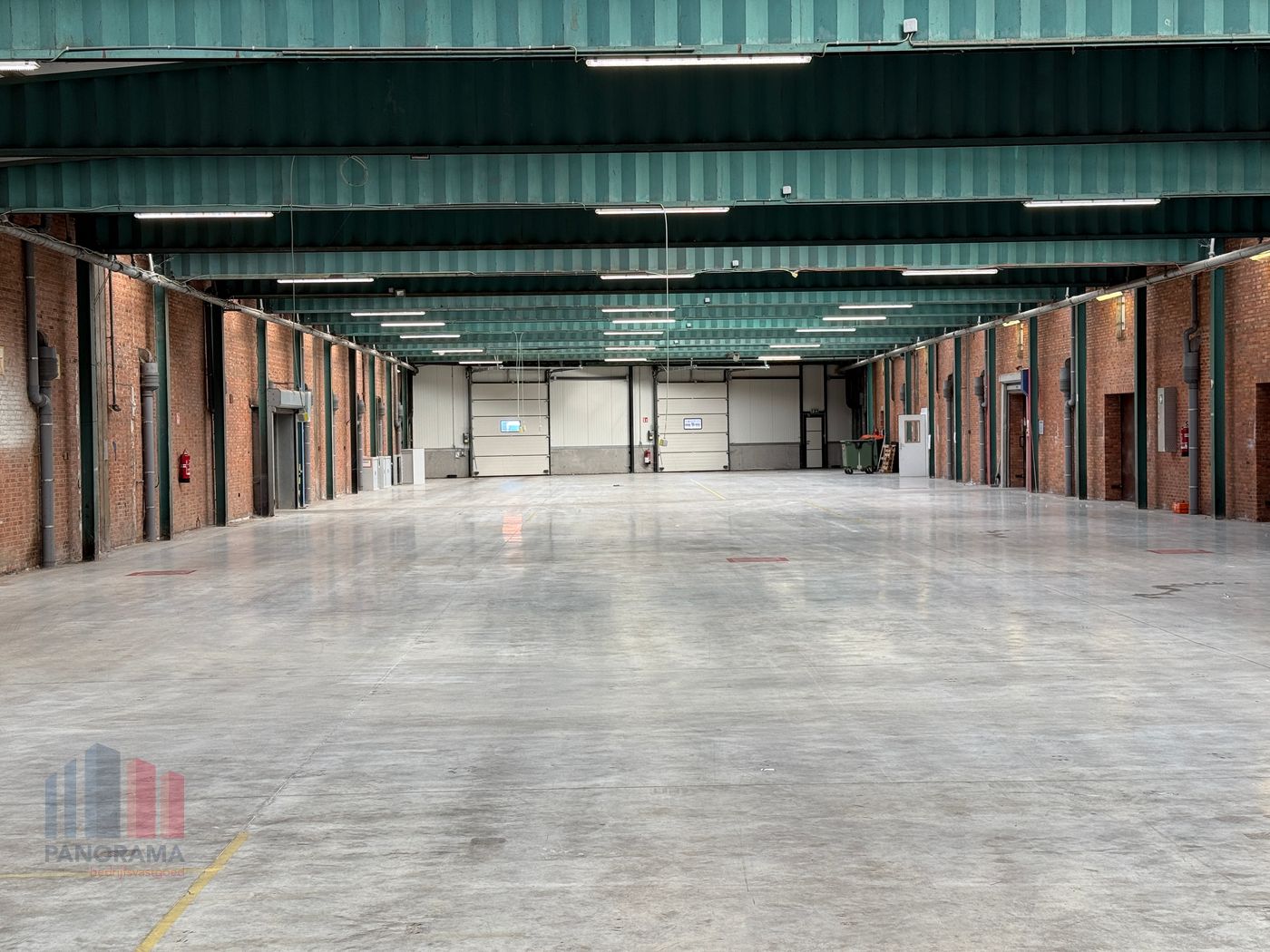 1.500 m² Magazijnruimte in een authentiek gebouw te Sint-Niklaas - foto 2