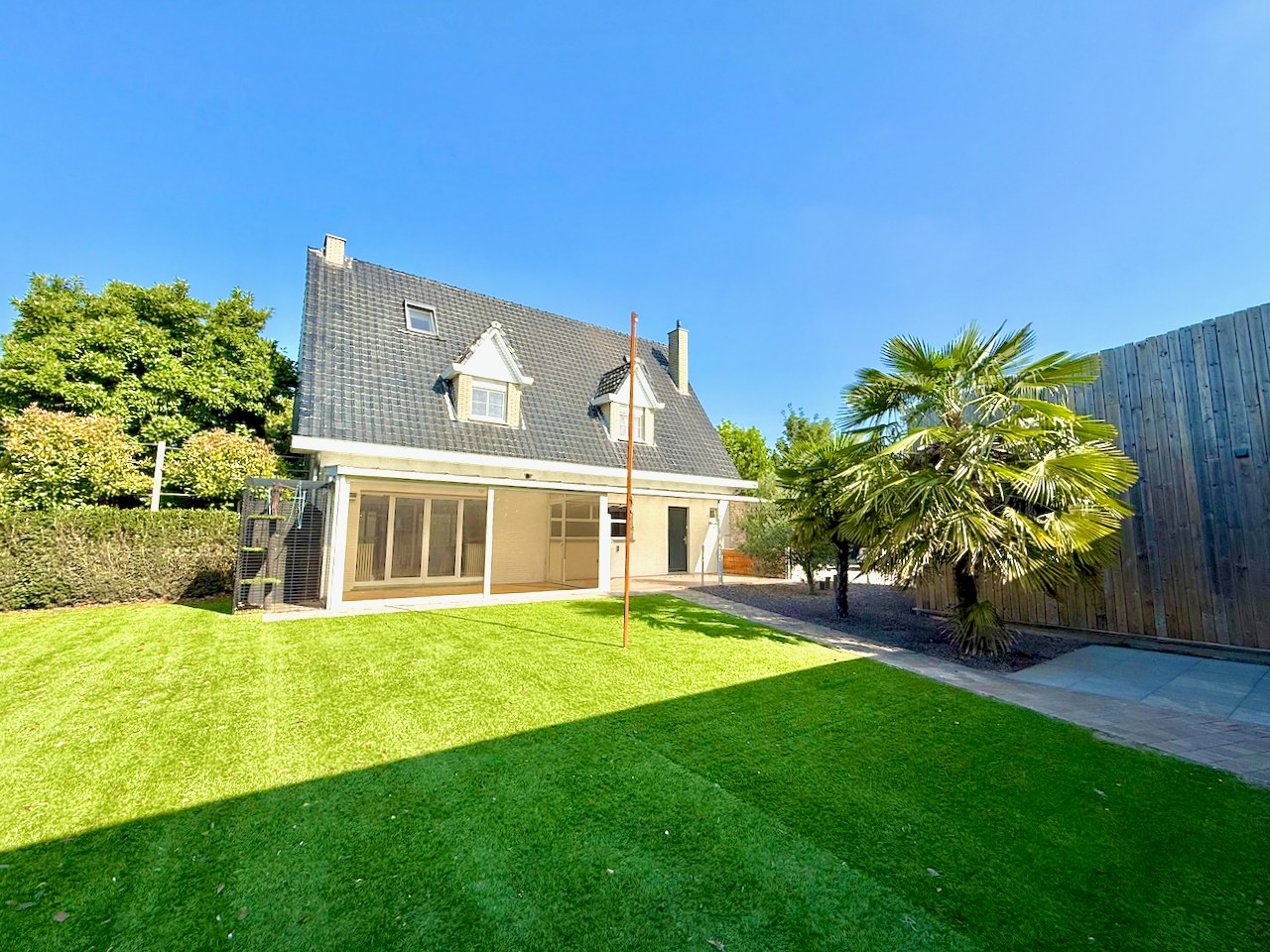Instapklaar woonhuis met loods(en) te Ertvelde ! - foto 3