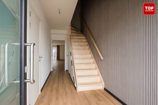 Deze instapklare halfopen bebouwing is gelegen te Evergem, Doornzele.Een prachtige woning waar gedacht is aan alle comfort. Hier is thuis komen ook...