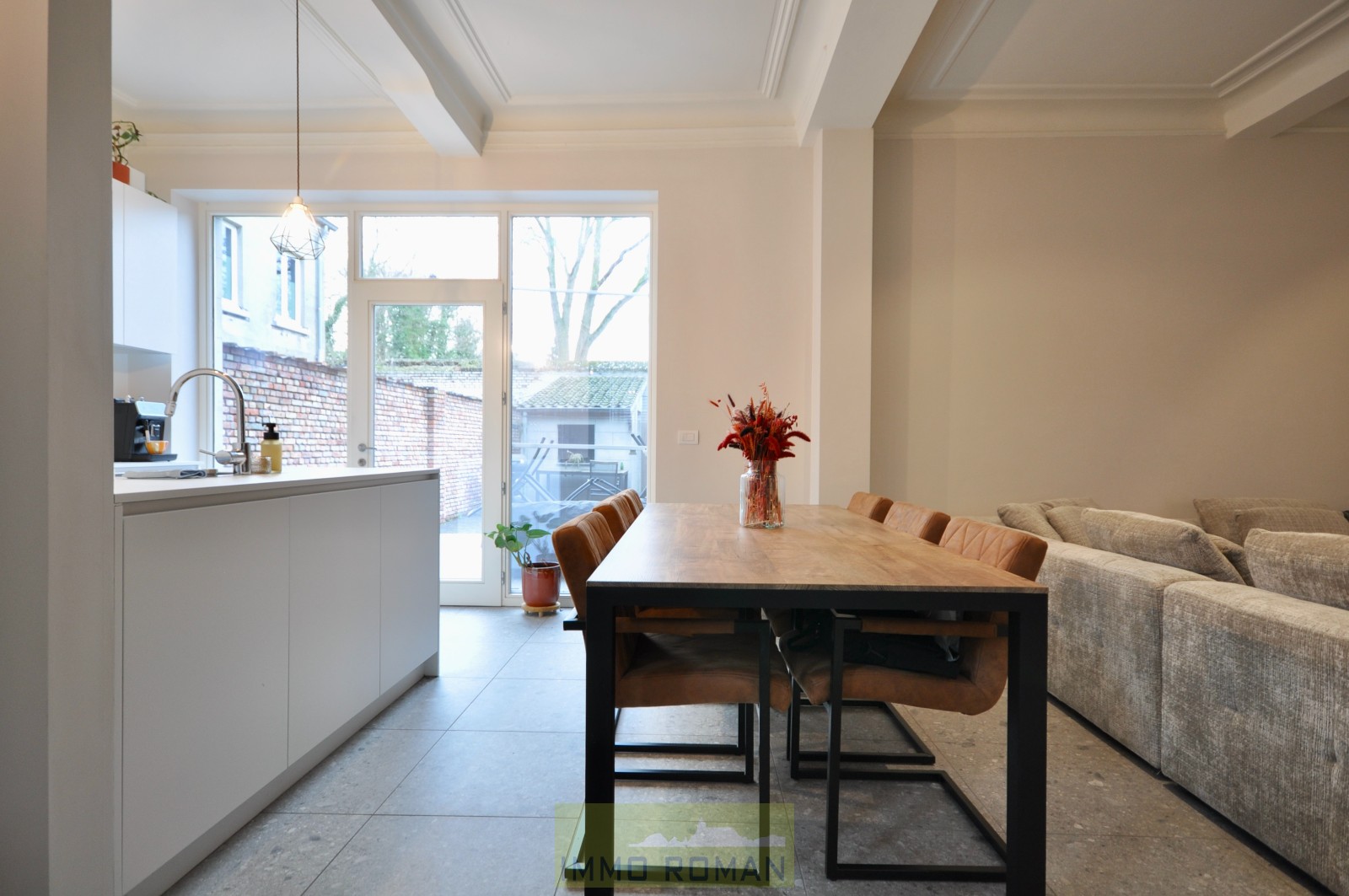 Volledig gerenoveerde woning met stadstuin in het centrum van Berchem - foto 5