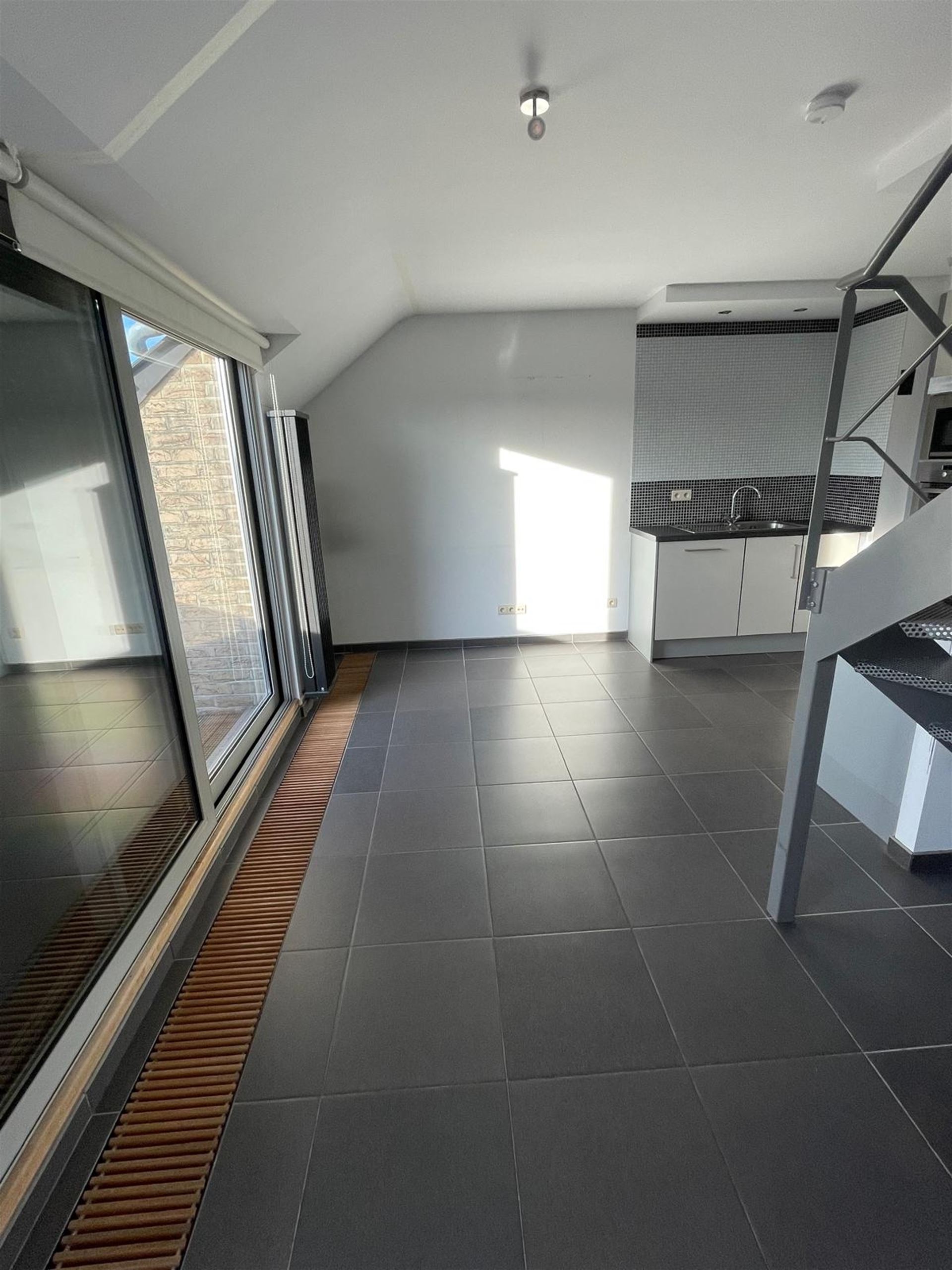 Apartment for sale in Sint-Truiden with 1 bedroom - photo 4