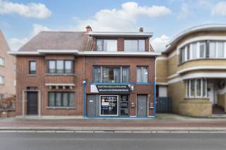 Instapklare handelsruimte met kantoor en ontvangstOntdek deze centraal gelegen handelsruimte, ideaal voor wie op zoek is naar een perfect ingedeelde...