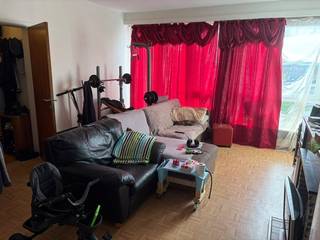 Gunstig gelegen appartement op de hoek van de Antwerpsestraat - Noeverselaan.  Het pand ligt zeer centraal nabij de oprit van de A12 Antwerpen-Brussel en tevens op wandelafstand van verschillende winkels Lidl en Delhaize.  Er is parkeergelegenheid in de omgeving.  <br /><br />Dit appartement dient gerenoveerd te worden: keuken, badkamer,....  De keuring van de elektriciteit wordt conform gemaakt.  Er zijn reeds nieuwe PVC raamkaders met dubbel glas aanwezig. Dit eigendom ligt op de 3eV en is bereikbaar met een LIFT.  Het is ingedeeld in een inkomhall, een woonkamer, een eenvoudige keuken, 2 slaapkamers, een eenvoudige badkamer, een nachthall en een terras. <br /><br />De maandelijkse kosten bedragen €50,-/maand.  Op dit moment is het appartement verhuurd aan  785,38€/maand.  Opzeg voor eigen gebruik is mogelijk, mits een opzegging van 6 maanden na notariële akte. 