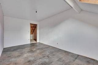 Cette maison semi-ouverte avec 4 chambres offre une combinaison rare d’espace, de confort et d’efficacité énergétique dans un environnement...