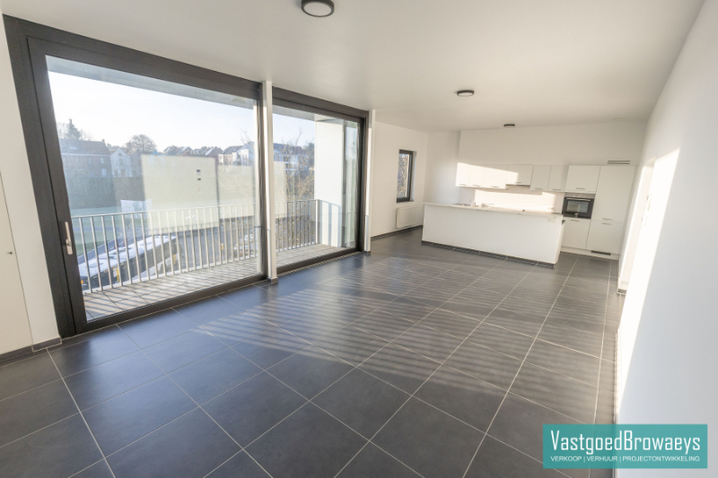 Apartment for rent in Ronse with 2 bedrooms - photo 2