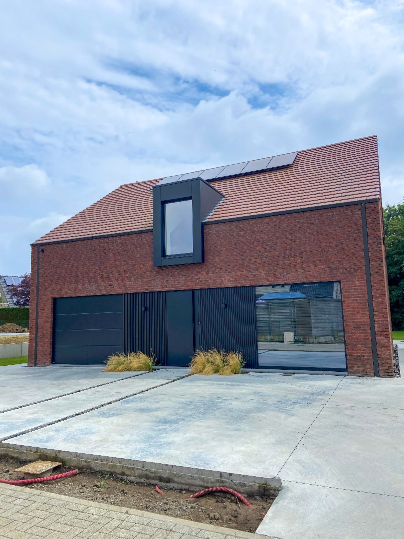 GROTE ALLEENSTAANDE NIEUWBOUWWONING OP 1776M² MET OPRIJLAAN - foto 5