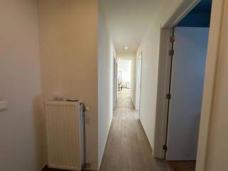 Dit prachtig appartement in hedendaagse stijl situeert zich vlakbij het centrum van Borsbeek.Dit appartement is gelegen op de gelijkvloerse...