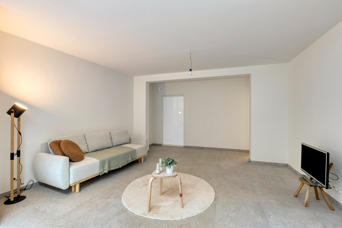 Volledig gerenoveerde woning met 3 slaapkamers en tuin - foto 3