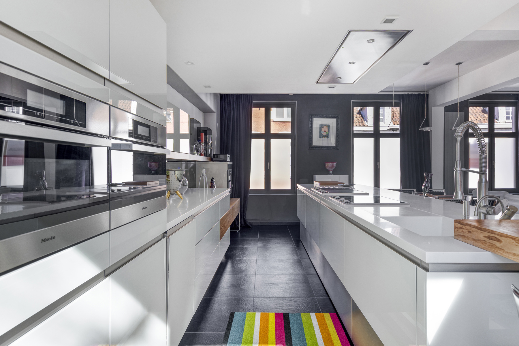 Gerenoveerde burgerwoning met dubbele garage - foto 4