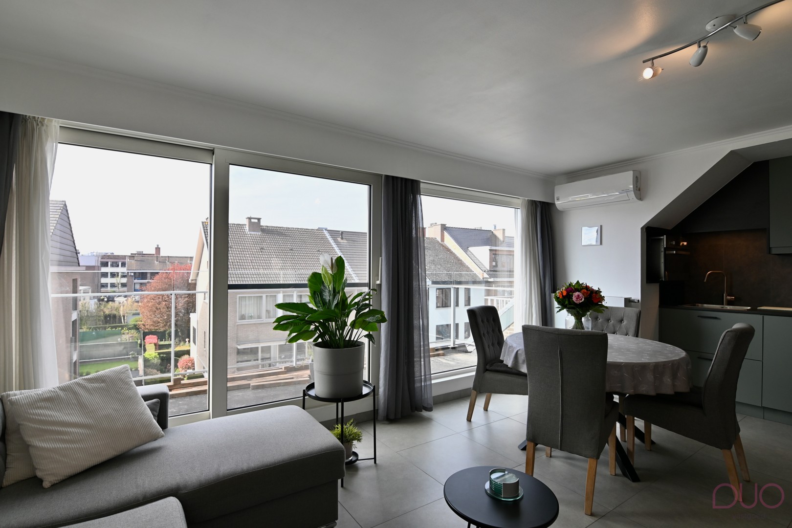 Charmant gerenoveerd 2-slaapkamerappartement met dubbel terras en garage – Centrum Sint-Truiden - foto 5