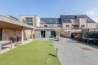 Op zoek naar een unieke combinatie van wonen en werken? Dan is deze prachtige eigendom in de Oude Dorpsstraat 71 te Vrasene absoluut het...