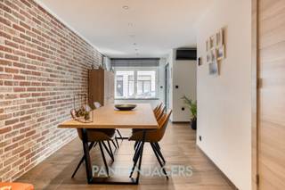 Deze woning in Duffel-West werd volledig gerenoveerd in 2021 en 2022 en is daardoor helemaal geschikt voor wie op zoek is naar een...
