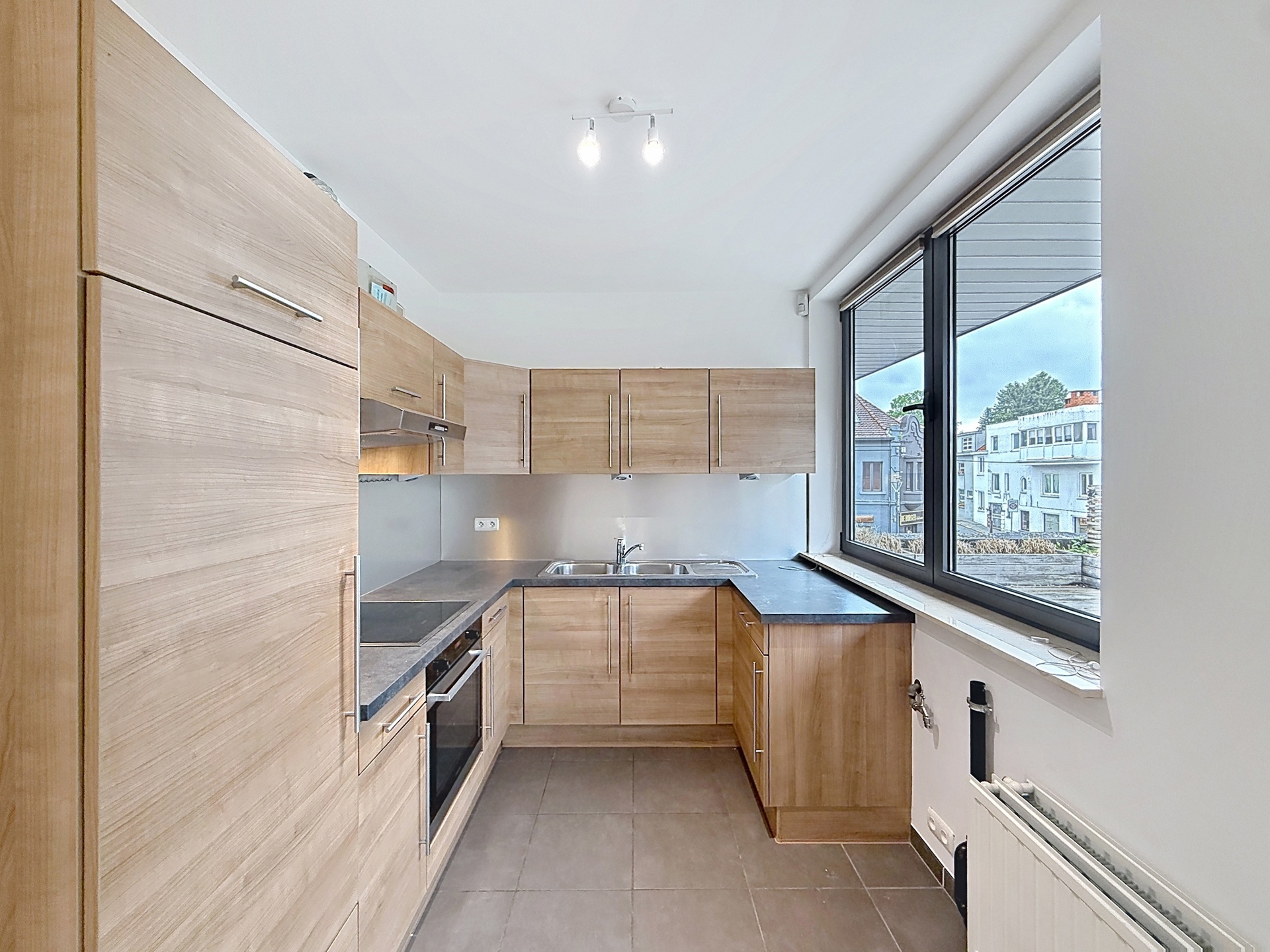 Appartement met 2 slaapkamers en een groot terras - foto 2