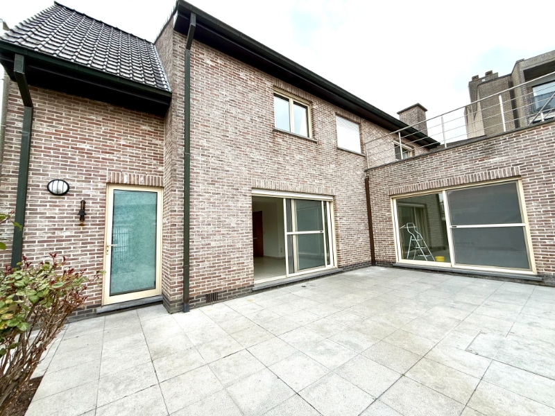 Charmante woning te Vosselare met drie slaapkamers - foto 2