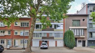 Op de 3e verdieping van een kleinschalig gebouw van 8 appartementen, wordt dit appartement te koop aangeboden.We genieten van een zeer centrale...
