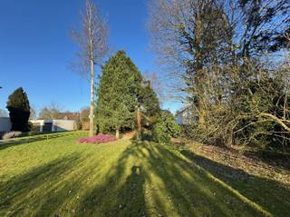 Newly built charming villa in green area near village center. Ideal location: within walking distance of the village, near schools, stores, park,...