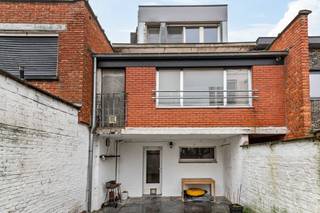 Gunstig gelegen woning nabij het centrum van Niel!  Dit huis bevindt zich op wandelafstand van alle winkels en enkele scholen.  Het pand is...