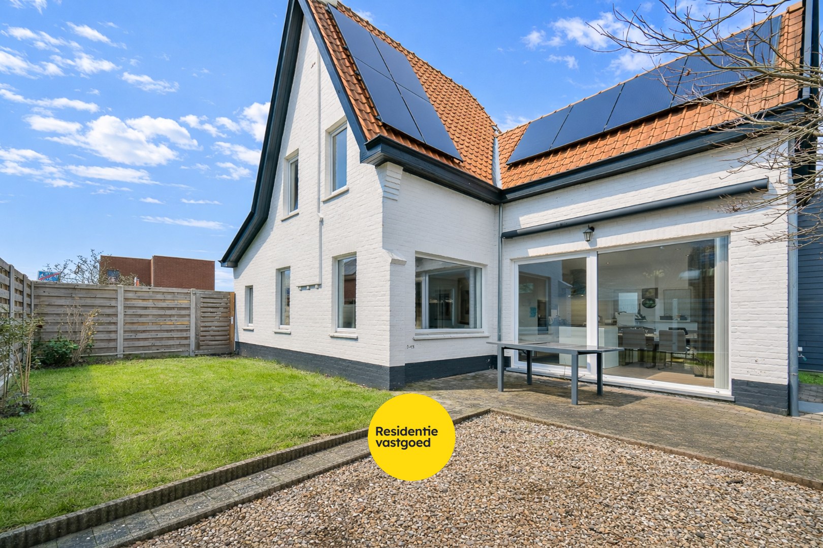 Gerenoveerde villa in de het hartje van Oostkamp! - foto 2