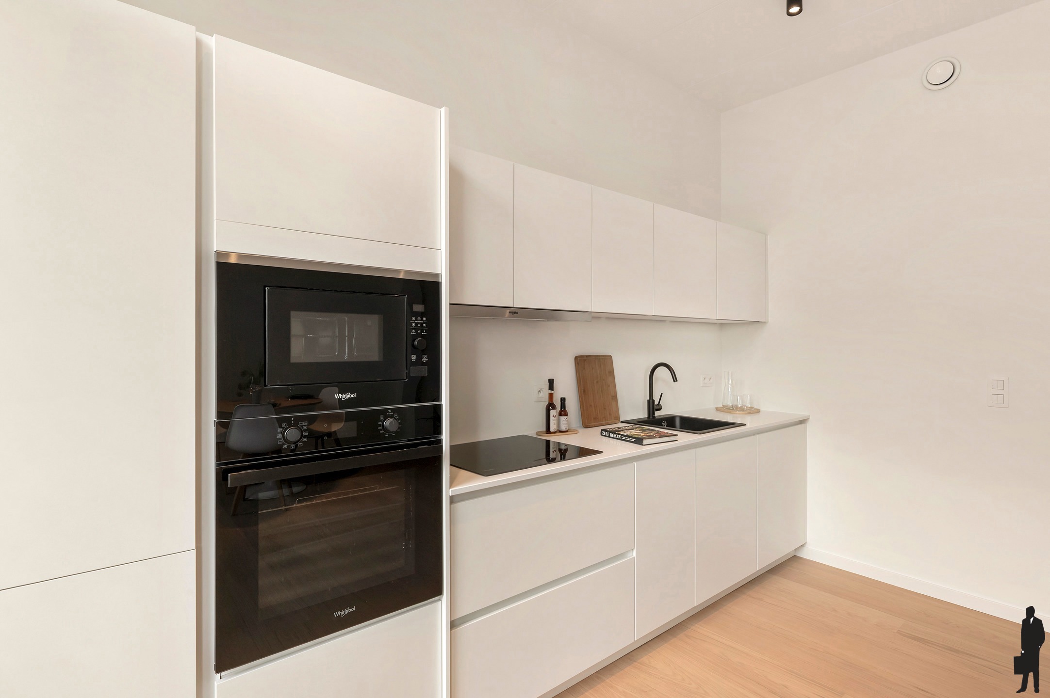 Gerenoveerd dakappartement met twee slaapkamers - foto 4
