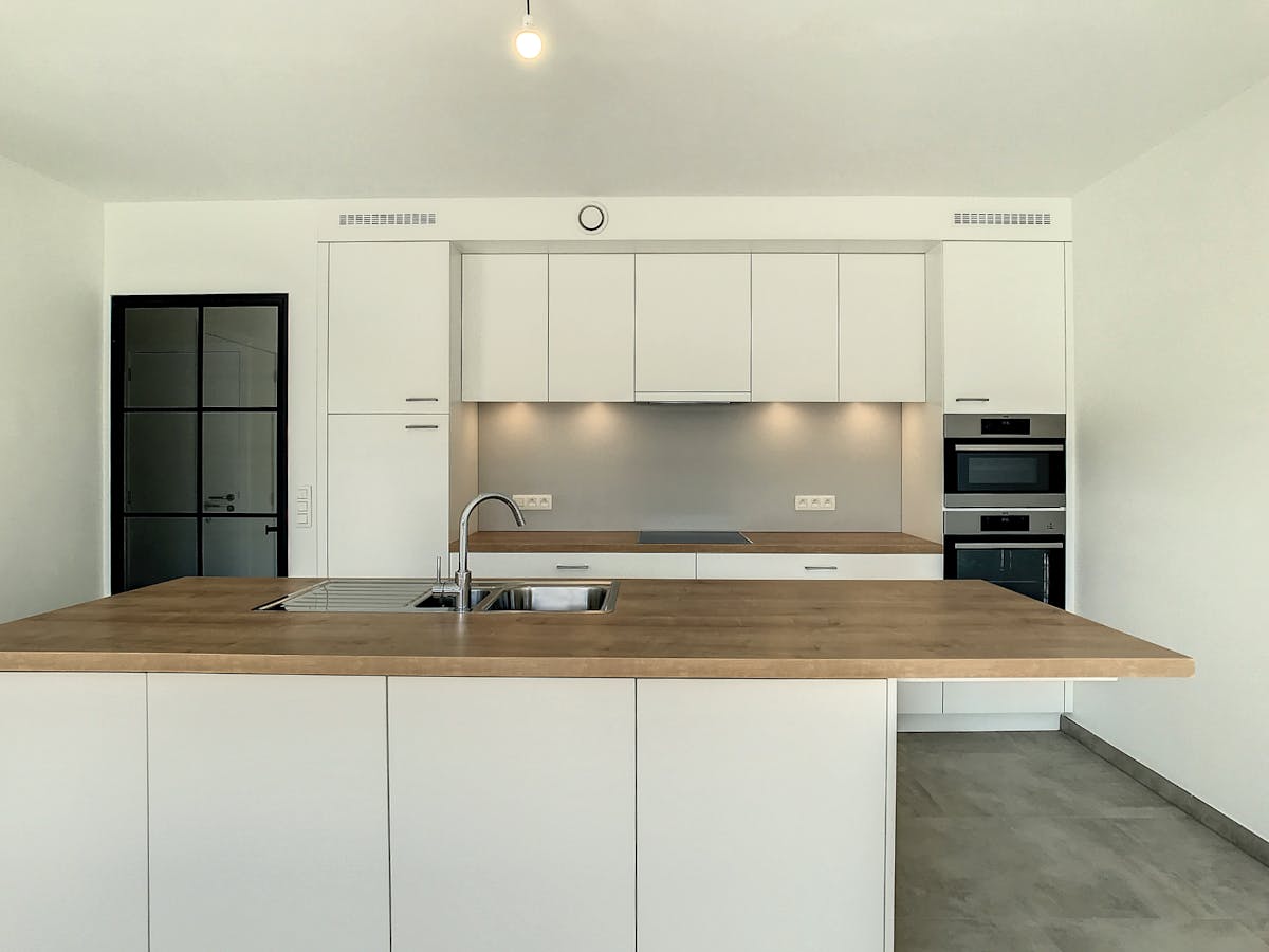 Newly built ground floor apartment with garden for rent in Edegem - photo 2