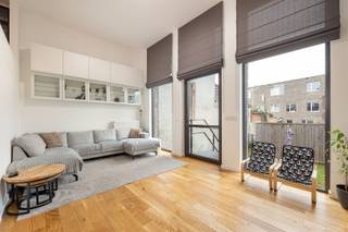 Maison moderne et lumineuse sur Green South Entrez dans cette maison familiale contemporaine à Berkenrodelei 85. Une maison récente de 2016 qui allie...