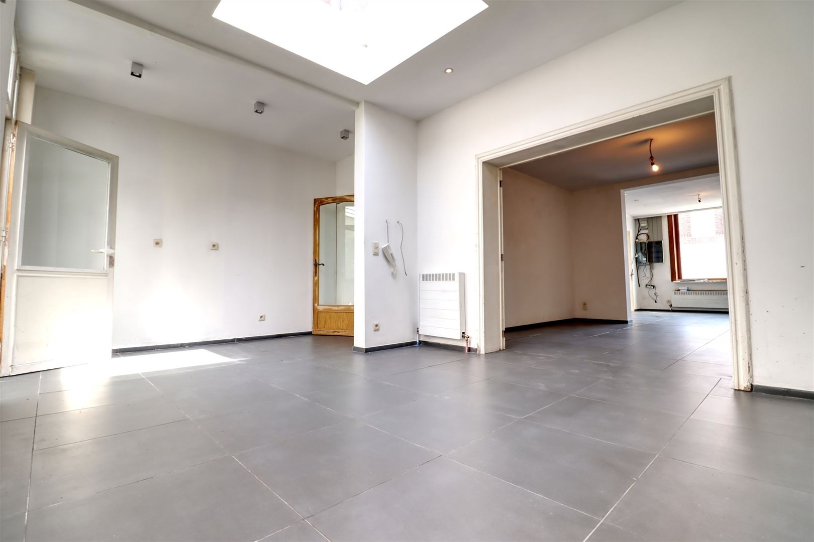 Ruime op te frissen woning met grote tuin - foto 5