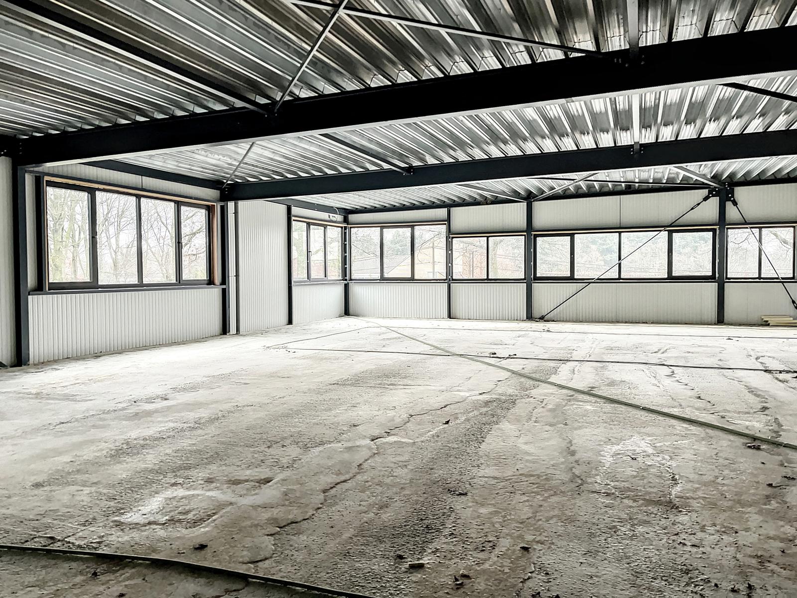 Polyvalente nieuwbouw ruimte op een steenworp van de Nederlandse grens. - foto 1