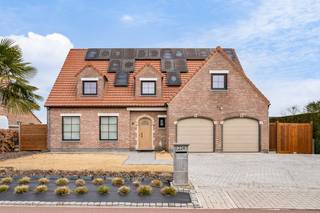 Instapklare open bebouwing op een perceel van 635 m², comfortabel wonen op een vlot bereikbare locatie!Deze charmante woning is ideaal gelegen langs...