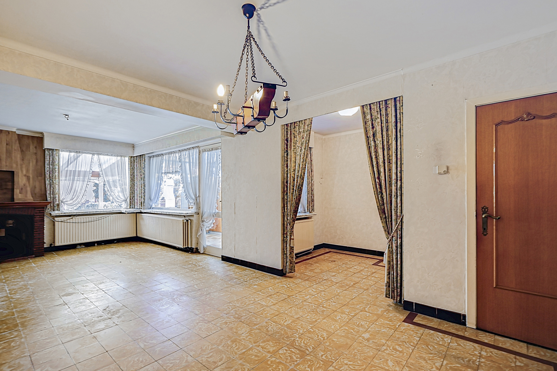 Stadswoning met 4 slaapkamers, stadstuin met berging en 2 PP - foto 3