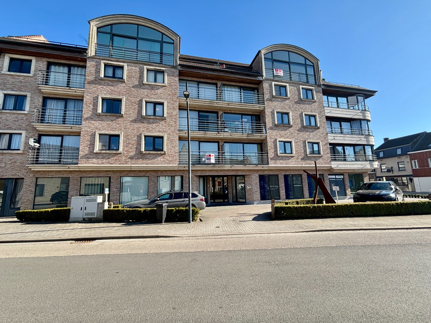 RUIM EN LICHTRIJK APPARTEMENT MET 2 TERRASSEN - foto 3