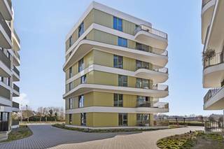 TE HUUR: recent appartement in het project Brig in BoomIndeling:- inkomhal- woonkamer met open uitgeruste keuken- terras met zicht op het water...